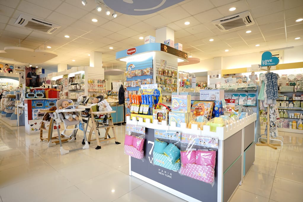 購物｜雙北最大精品婦嬰用品生活館 中和娃娃世界台北旗艦店  育兒用品購買好去處-汽座、推車、嬰兒床