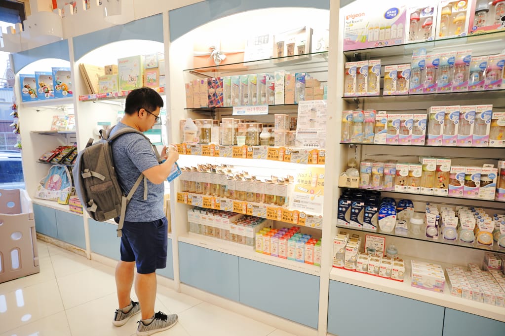 購物｜雙北最大精品婦嬰用品生活館 中和娃娃世界台北旗艦店  育兒用品購買好去處-汽座、推車、嬰兒床