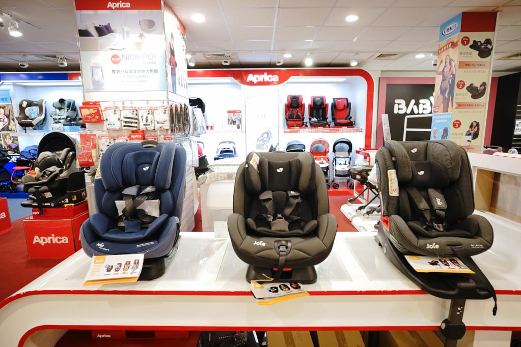 購物｜雙北最大精品婦嬰用品生活館 中和娃娃世界台北旗艦店  育兒用品購買好去處-汽座、推車、嬰兒床
