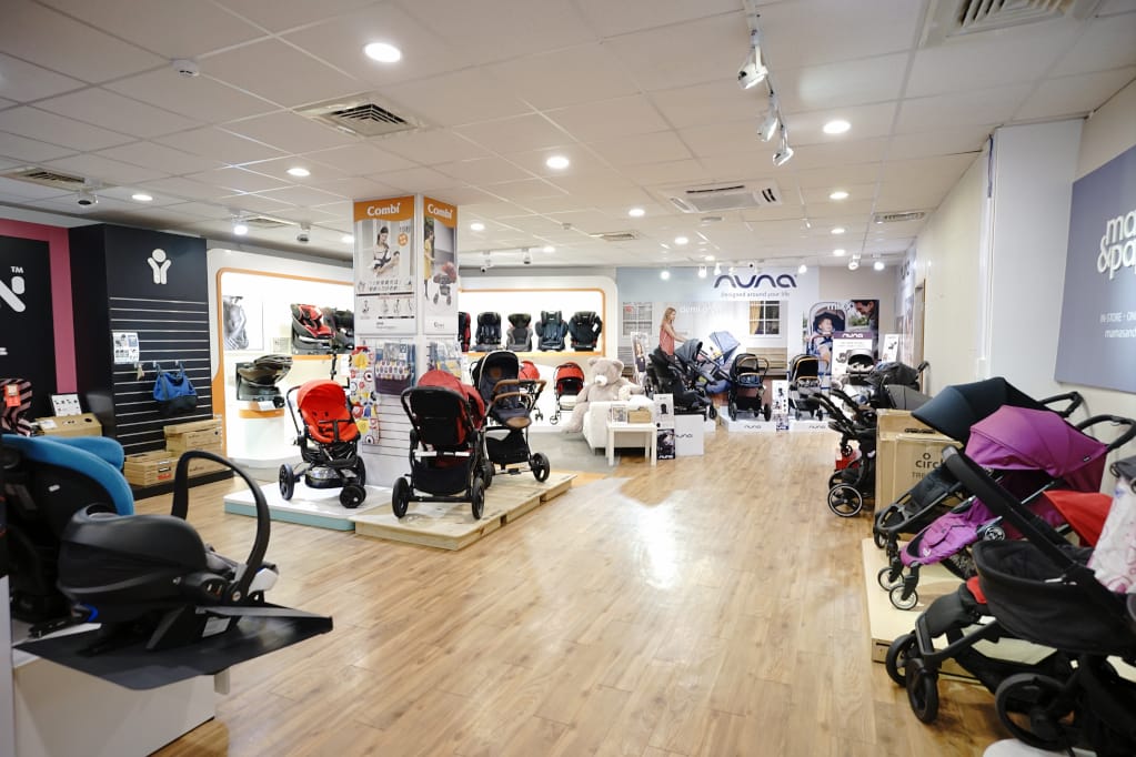 購物｜雙北最大精品婦嬰用品生活館 中和娃娃世界台北旗艦店  育兒用品購買好去處-汽座、推車、嬰兒床