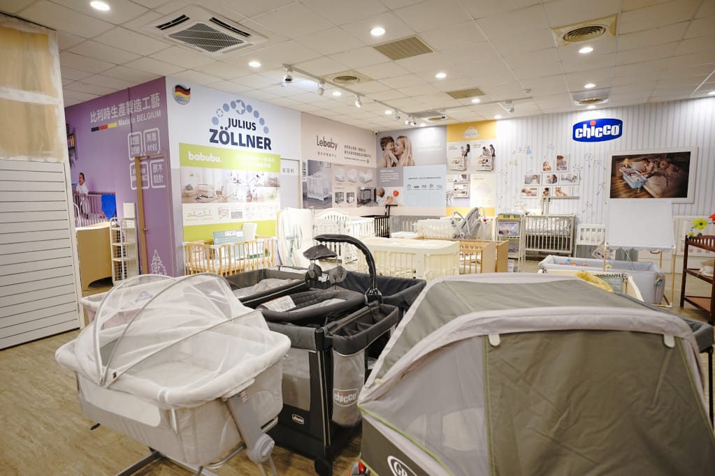 購物｜雙北最大精品婦嬰用品生活館 中和娃娃世界台北旗艦店  育兒用品購買好去處-汽座、推車、嬰兒床
