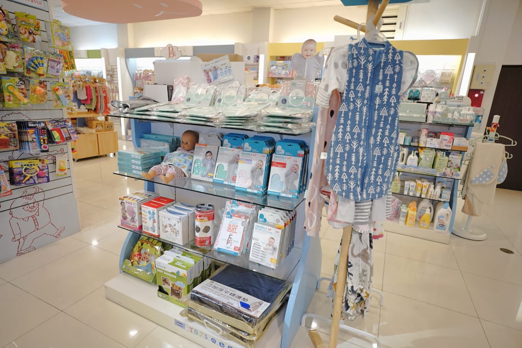 購物｜雙北最大精品婦嬰用品生活館 中和娃娃世界台北旗艦店  育兒用品購買好去處-汽座、推車、嬰兒床