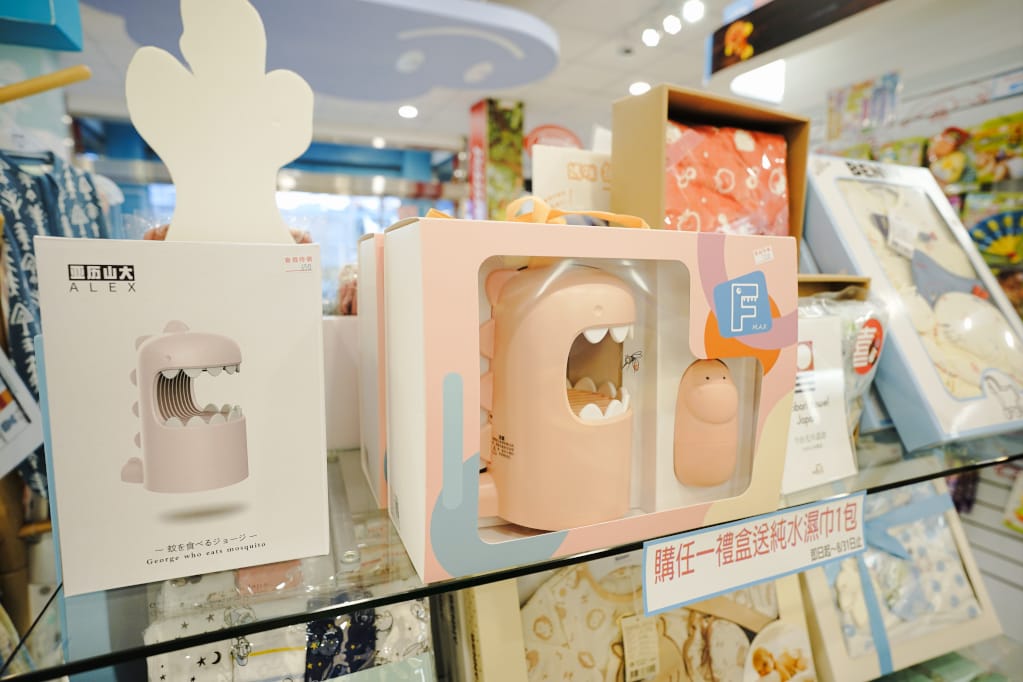 購物｜雙北最大精品婦嬰用品生活館 中和娃娃世界台北旗艦店  育兒用品購買好去處-汽座、推車、嬰兒床