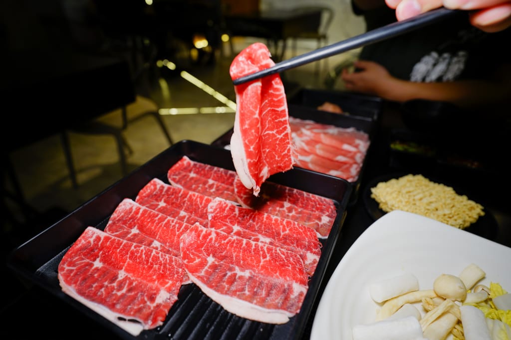 美食|桃園中壢 柚子元壽喜燒 中壢壽喜燒吃到飽推薦!優秀壽喜燒醬汁、媲美單點品質的肉品與腐皮 - 第13張圖 美食|桃園中壢 柚子元壽喜燒 中壢壽喜燒吃到飽推薦!優秀壽喜燒醬汁、媲美單點品質的肉品與腐皮