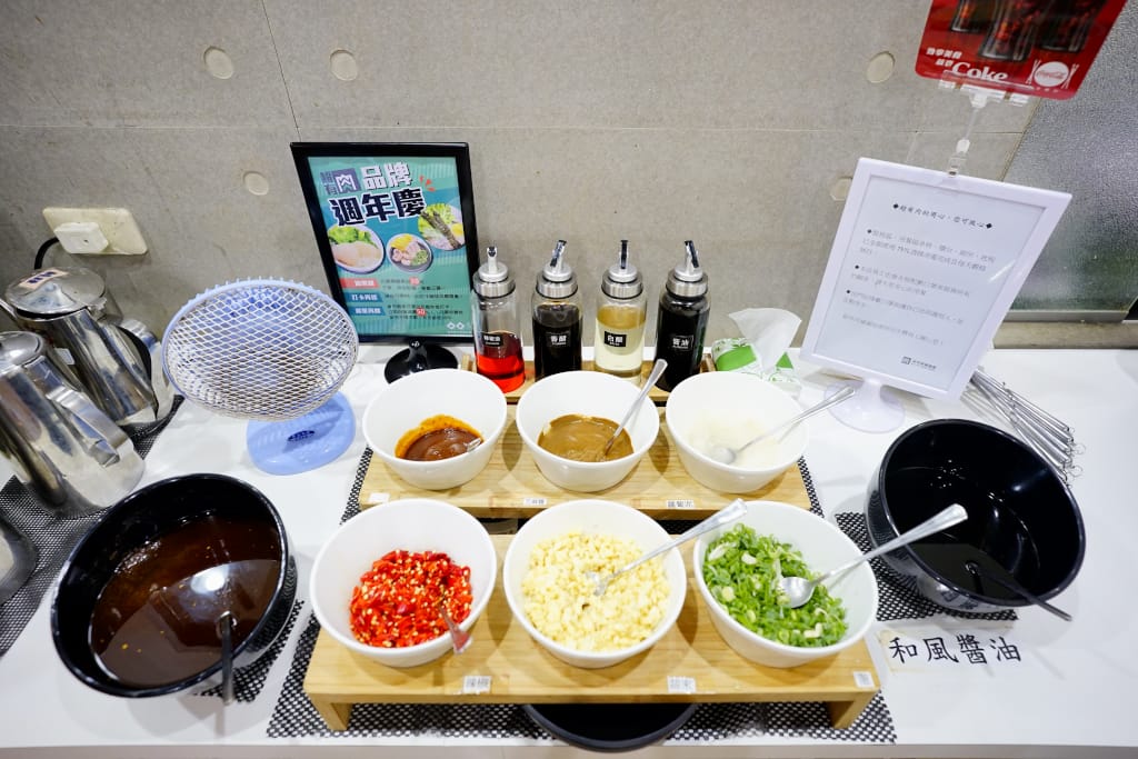 美食｜桃園 超有肉涮涮屋(南崁店) 南崁火鍋推薦！滿漢全席澎湃肉盤、天然蔬果湯底