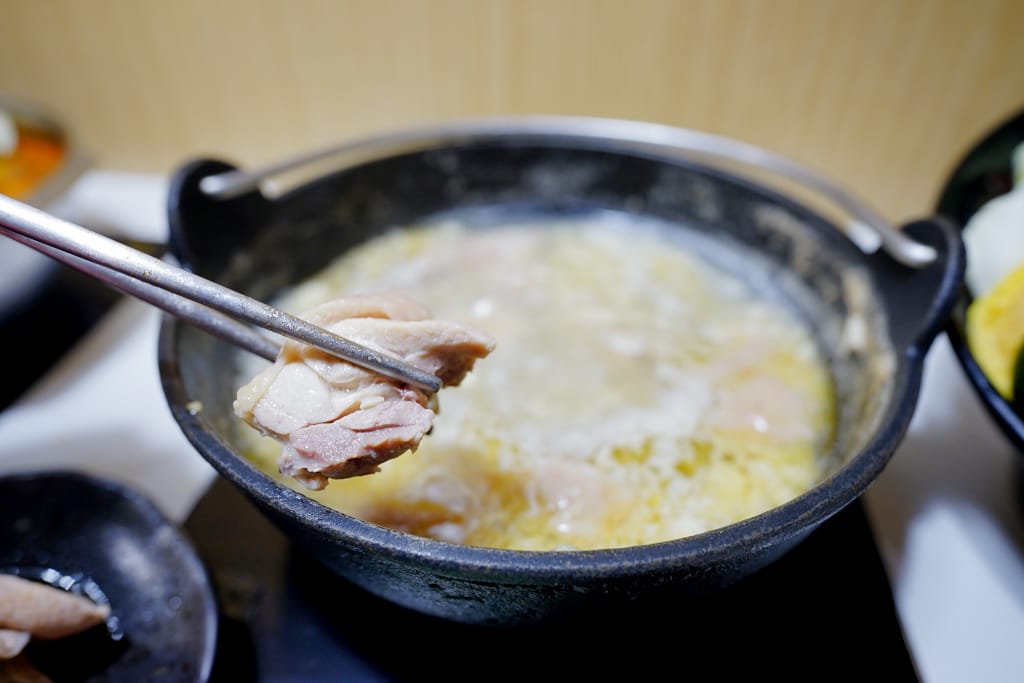 美食｜桃園 超有肉涮涮屋(南崁店) 南崁火鍋推薦！滿漢全席澎湃肉盤、天然蔬果湯底