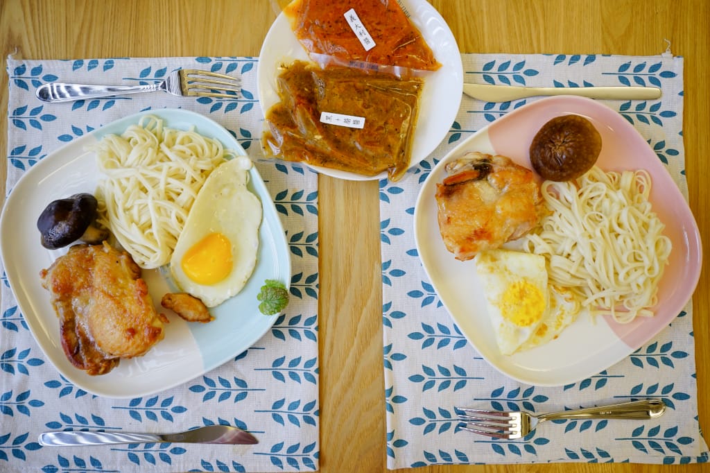 料理｜凱蒂鐵板麵 懶人料理-在家也能享用西餐鐵板麵 冷凍宅配鐵板麵推薦！
