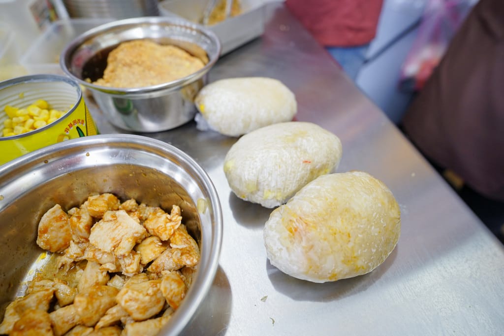 食記｜新北三峽 揪揪丸飯糰(三峽店) 創意爆餡飯糰 大推起司雞排、麻辣雞柳、打拋豬口味！