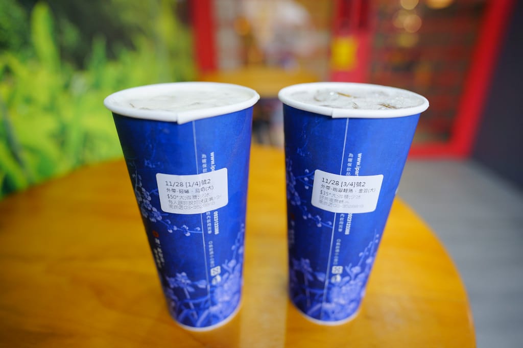 飲料｜桃園龜山 茶聚(桃園南崁店) 不能錯過的摘星奶茶 好茶喝無糖！有可愛店狗坐鎮的好茶飲品~