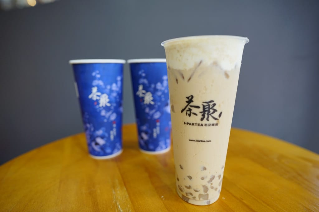 飲料｜桃園龜山 茶聚(桃園南崁店) 不能錯過的摘星奶茶 好茶喝無糖！有可愛店狗坐鎮的好茶飲品~