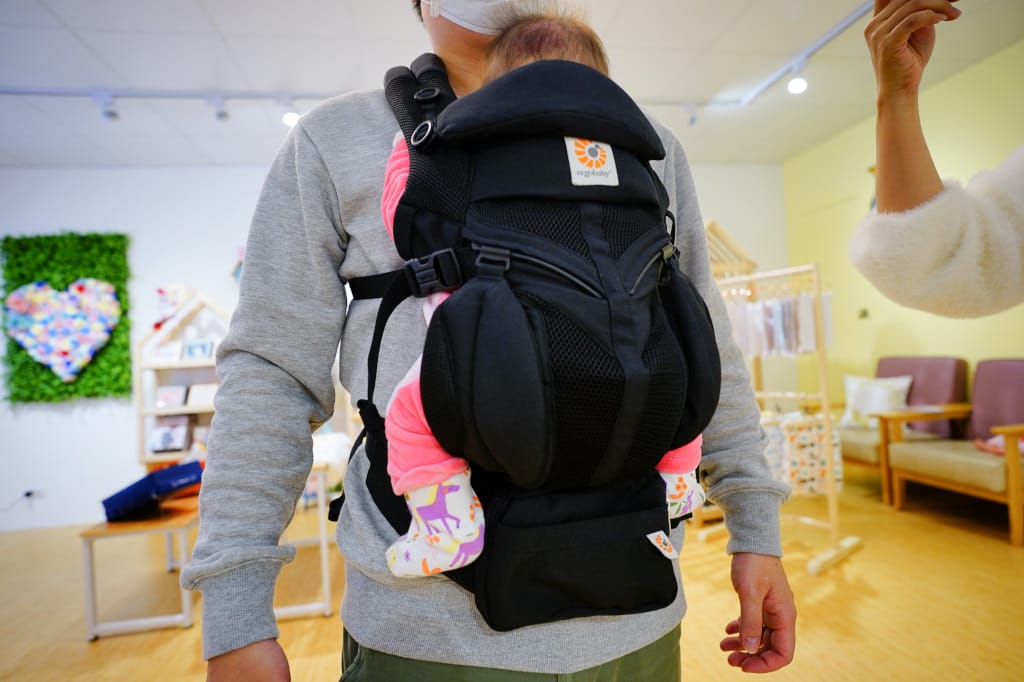 育兒分享|新北蘆洲 神隊友背巾專門店 挑選揹巾的神隊友推薦!揹巾使用教學、品牌款式齊全皆可試揹 - 第15張圖 育兒分享|新北蘆洲 神隊友背巾專門店 挑選揹巾的神隊友推薦!揹巾使用教學、品牌款式齊全皆可試揹