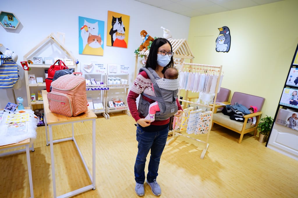 育兒分享|新北蘆洲 神隊友背巾專門店 挑選揹巾的神隊友推薦!揹巾使用教學、品牌款式齊全皆可試揹 - 第30張圖 育兒分享|新北蘆洲 神隊友背巾專門店 挑選揹巾的神隊友推薦!揹巾使用教學、品牌款式齊全皆可試揹