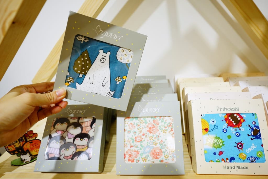 育兒分享|新北蘆洲 神隊友背巾專門店 挑選揹巾的神隊友推薦!揹巾使用教學、品牌款式齊全皆可試揹 - 第33張圖 育兒分享|新北蘆洲 神隊友背巾專門店 挑選揹巾的神隊友推薦!揹巾使用教學、品牌款式齊全皆可試揹