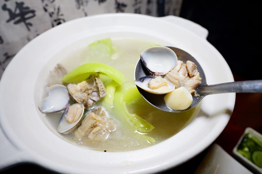 食記｜新北三重 48號熱炒 台菜、海鮮料理 平價熱炒新開幕！必比登推薦滷肉飯~