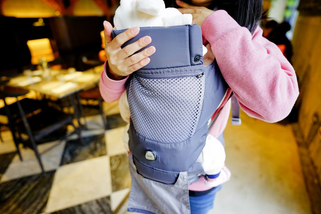 育兒用品|背巾推薦2021!韓國Hugpapa Dial-Fit PRO三合一腰凳背巾 新手媽媽必備-新生兒可使用的腰凳揹巾 - 第22張圖 育兒用品|背巾推薦2021!韓國Hugpapa Dial-Fit PRO三合一腰凳背巾 新手媽媽必備-新生兒可使用的腰凳揹巾
