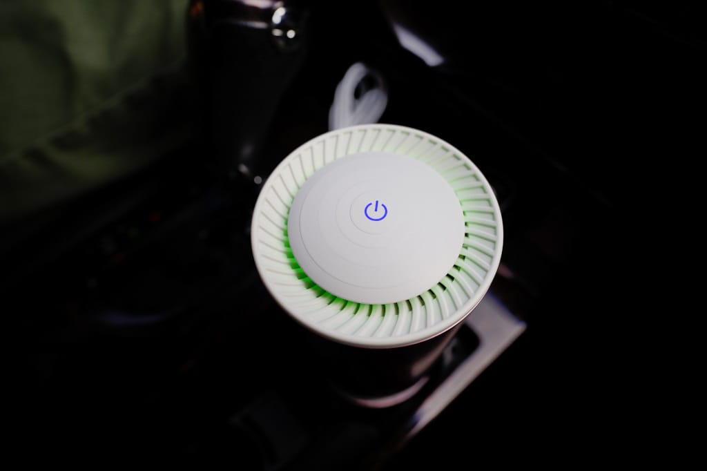 汽車用品｜【HYPASS】AI自動偵測3代車用空氣瓶子(玫瑰金) 輕巧版車用空氣清淨機