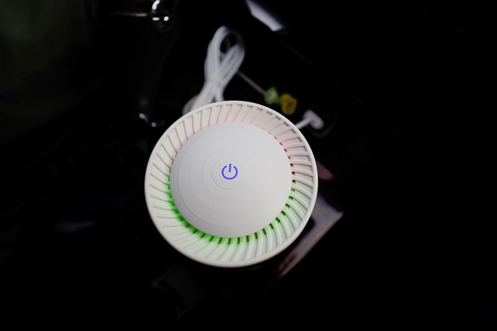 汽車用品｜【HYPASS】AI自動偵測3代車用空氣瓶子(玫瑰金) 輕巧版車用空氣清淨機