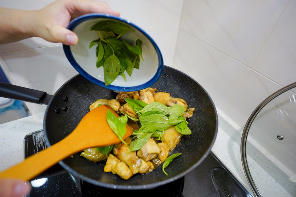 料理｜蘇蔡農場放山土雞 無抗生素雞肉冷凍真空包裝 懶人零失敗料理-香菇雞湯&三杯雞