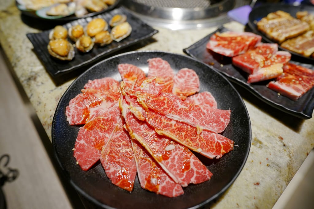 食記｜新北 Shock燒肉(土城星際店) in日月光廣場 和牛燒肉吃到飽 KTV包廂適合聚餐(生日、尾牙、節日慶祝)