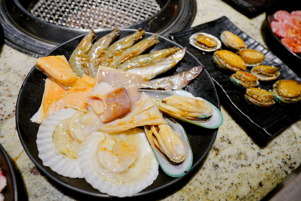 食記｜新北 Shock燒肉(土城星際店) in日月光廣場 和牛燒肉吃到飽 KTV包廂適合聚餐(生日、尾牙、節日慶祝)
