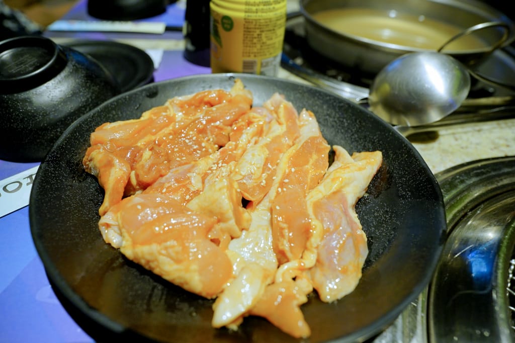 食記｜新北 Shock燒肉(土城星際店) in日月光廣場 和牛燒肉吃到飽 KTV包廂適合聚餐(生日、尾牙、節日慶祝)