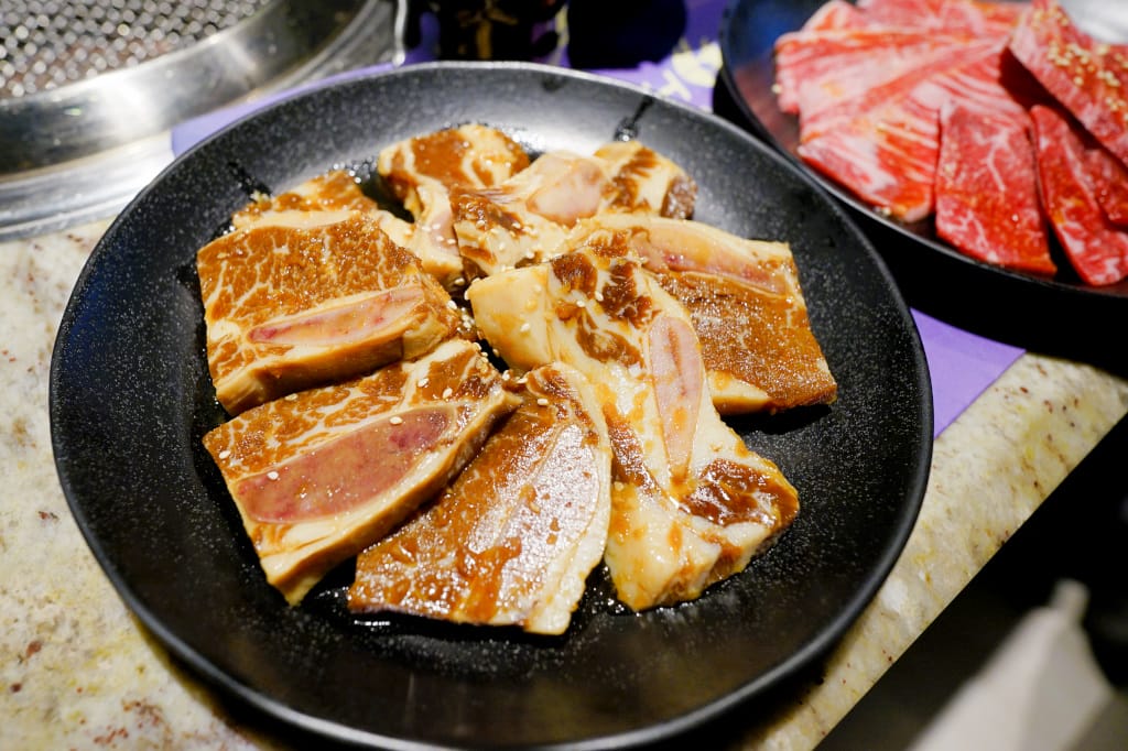 食記｜新北 Shock燒肉(土城星際店) in日月光廣場 和牛燒肉吃到飽 KTV包廂適合聚餐(生日、尾牙、節日慶祝)
