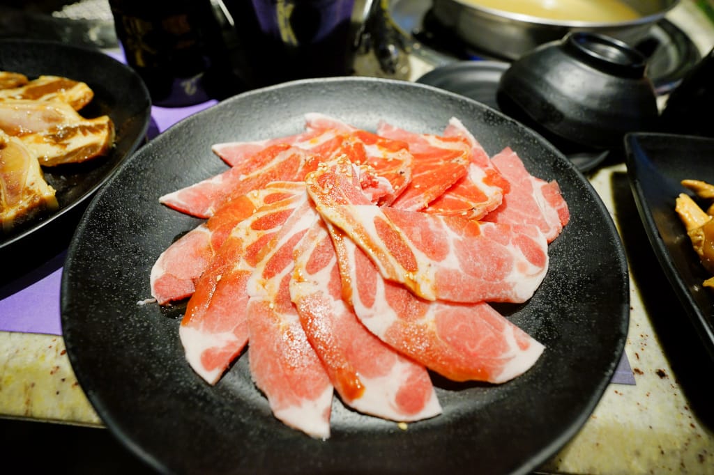 食記｜新北 Shock燒肉(土城星際店) in日月光廣場 和牛燒肉吃到飽 KTV包廂適合聚餐(生日、尾牙、節日慶祝)