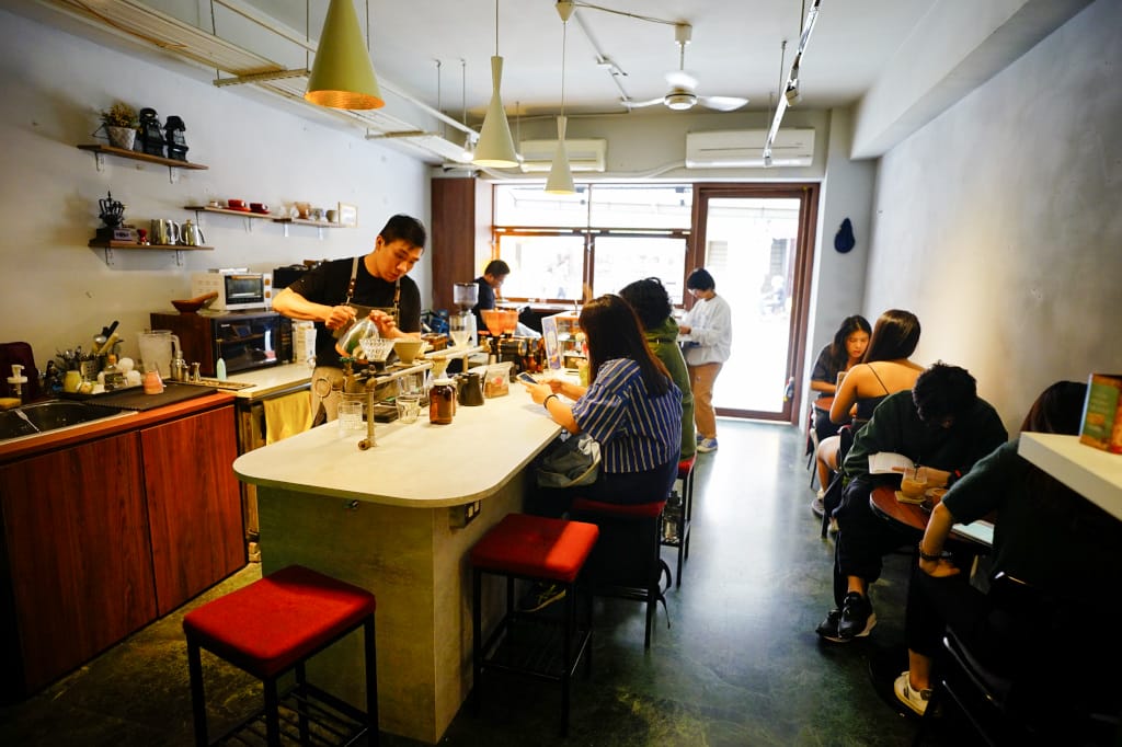 食記｜台北 Vis Cafe (圓山花博店) 捷運圓山站 深夜咖啡廳、寵物友善咖啡廳推薦！