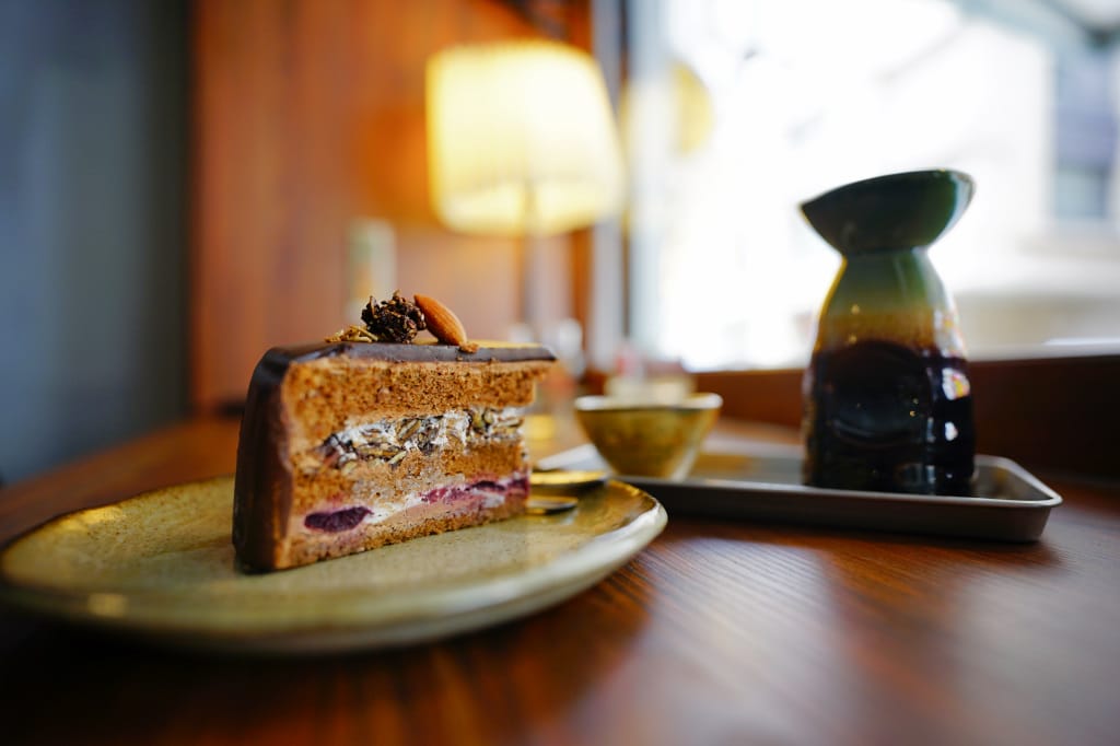 食記｜台北 Vis Cafe (圓山花博店) 捷運圓山站 深夜咖啡廳、寵物友善咖啡廳推薦！