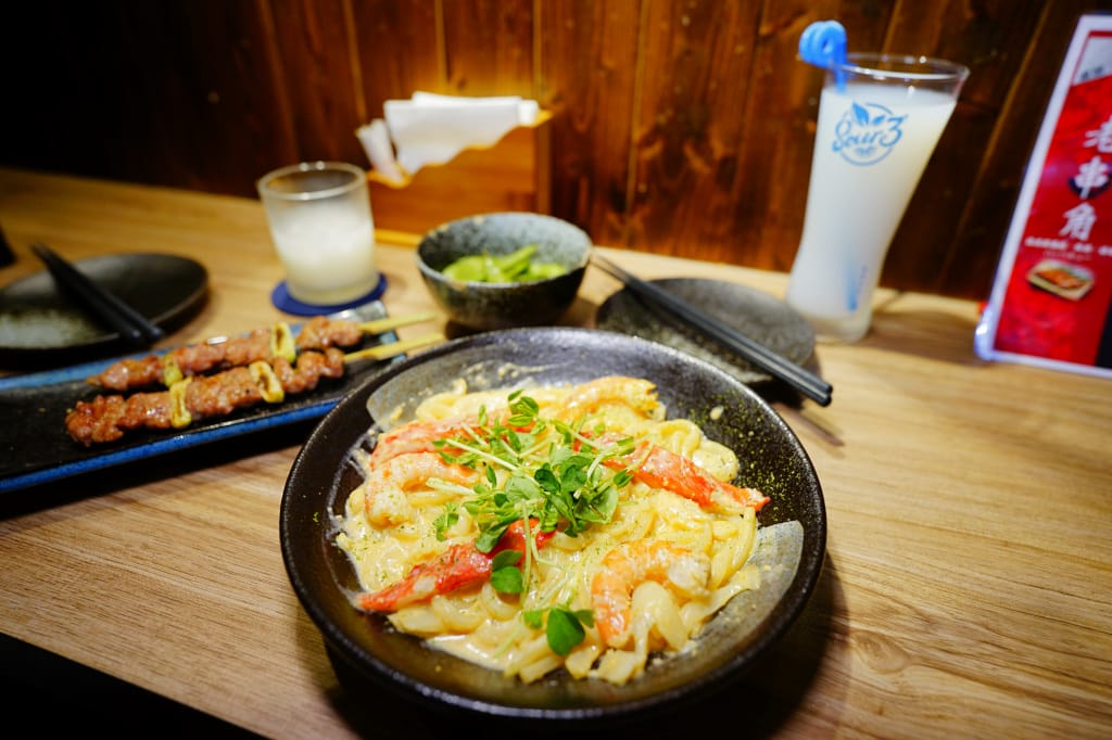 食記|新北板橋 老串角居酒屋(江翠店) 板橋居酒屋推薦!連平日都爆滿的江子翠美食 - 第1張圖 食記|新北板橋 老串角居酒屋(江翠店) 板橋居酒屋推薦!連平日都爆滿的江子翠美食