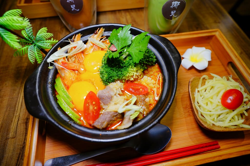 食記｜台北 Coco Brother 椰兄（南京店） 南京復興美食推薦！特色椰子冰、個人泰式料理餐廳推薦！