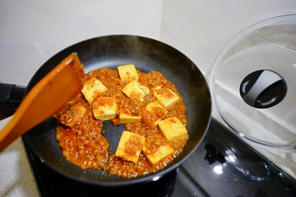 料理|大成NEOPLANT新創植享植物肉調理包 減碳環保料理-麻婆豆腐、打拋肉醬、義大利番茄肉醬 - 第5張圖 料理|大成NEOPLANT新創植享植物肉調理包 減碳環保料理-麻婆豆腐、打拋肉醬、義大利番茄肉醬