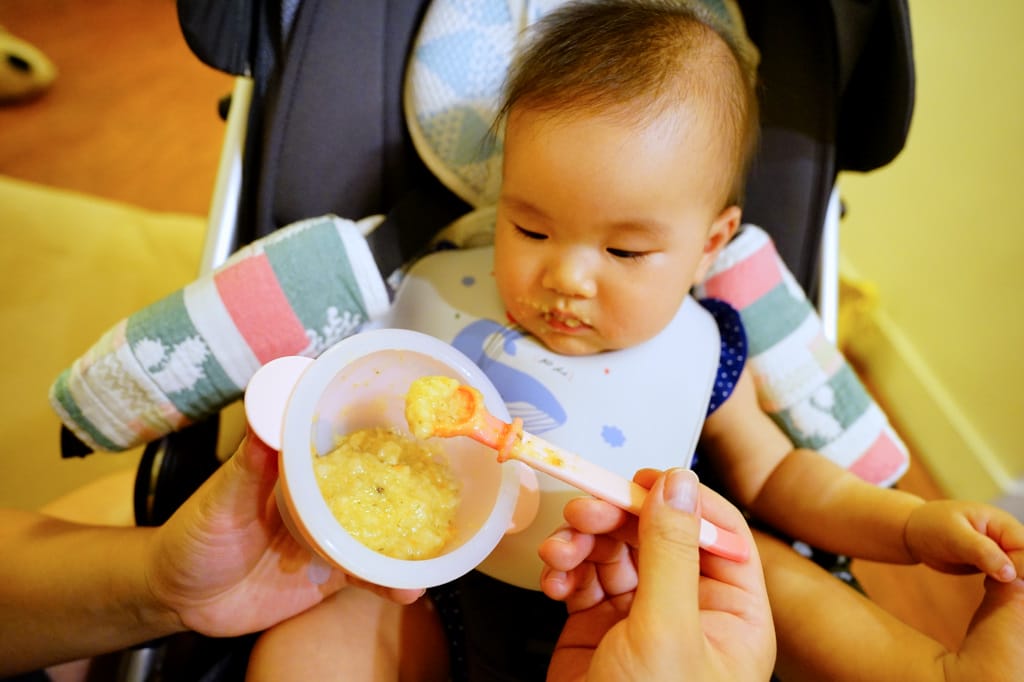 育兒分享｜郭老師寶寶米餅、嬰兒副食品(常溫粥) 台灣米餅無添加推薦！爸媽安心寶寶開心~