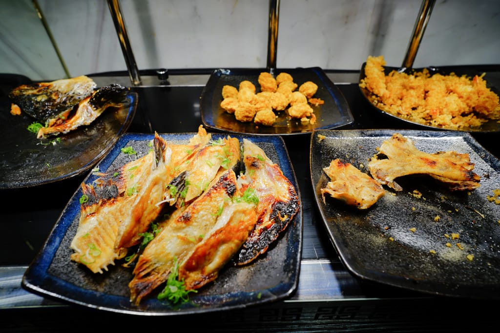食記｜台北 公司聚餐吃到飽推薦 嗨蝦蝦百匯鍋物吃到飽(光復店) 超澎湃海鮮食材火鍋吃到飽推薦！超高CP值生魚片、炙握壽司聚餐推薦~