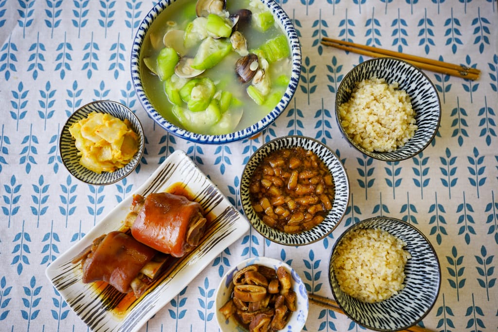 料理｜福聚號 抗疫美食冷凍宅配到府 黃金泡菜、魯肉飯、滷豬腳 防疫期間在家必買推薦！