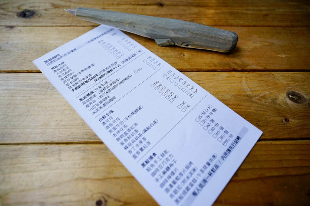 食記｜花蓮 黑鯨咖啡館Black Whale Cafe 來訪花蓮不能錯過的可愛造型雞蛋糕