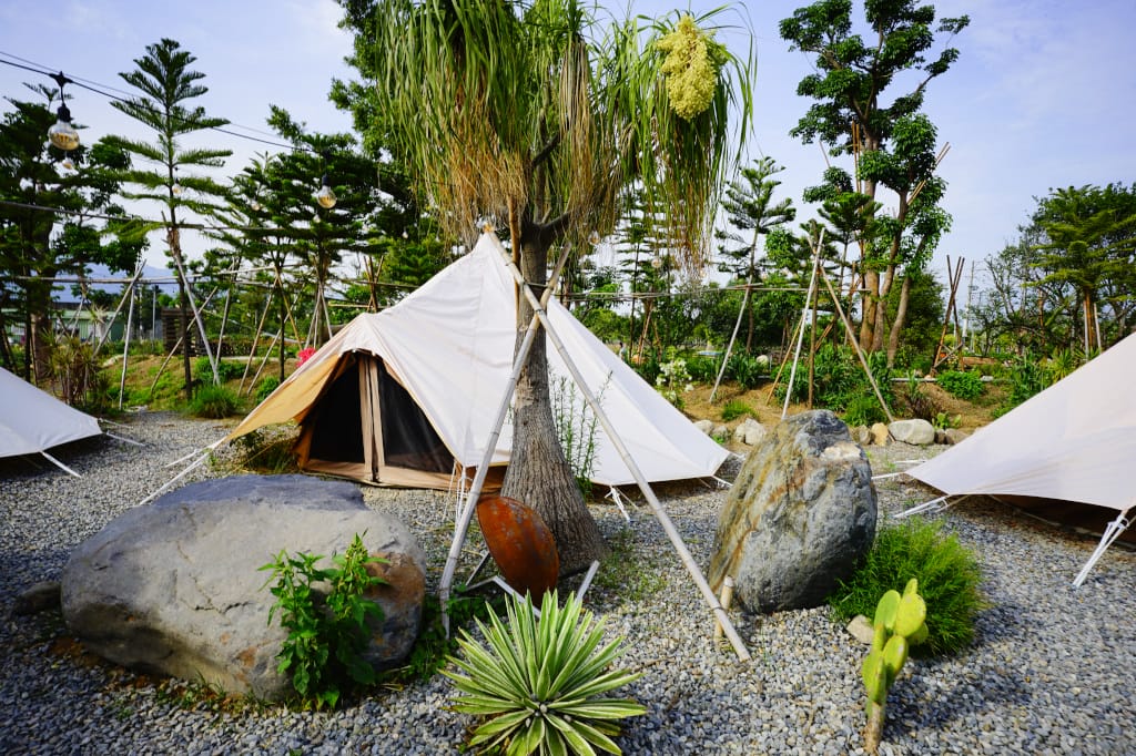 露營｜苗栗卓蘭 自然圈農場 免裝備親子露營推薦！BBQ+獨立溫泉池 一泊二食超輕鬆豪華露營