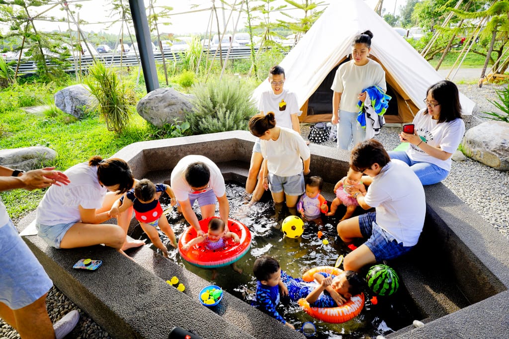 露營｜苗栗卓蘭 自然圈農場 免裝備親子露營推薦！BBQ+獨立溫泉池 一泊二食超輕鬆豪華露營