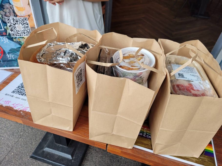 食記｜新北林口 意享美式廚房(三井林口店)  校正回歸吃爆四人套餐 林口防疫外帶餐推薦！還有推出義大利麵冷藏餐盒~