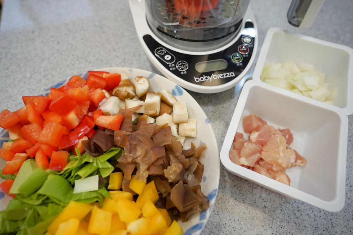 育兒分享｜babybrezza 副食品料理機推薦 嬰兒副食品輕鬆煮 蒸煮攪一機搞定！ 寶寶副食品食譜分享~