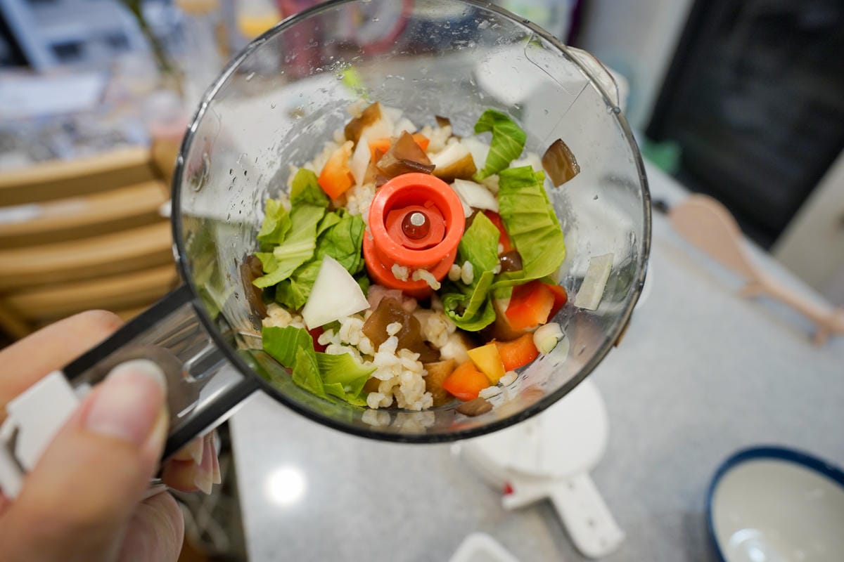 育兒分享｜babybrezza 副食品料理機推薦 嬰兒副食品輕鬆煮 蒸煮攪一機搞定！ 寶寶副食品食譜分享~