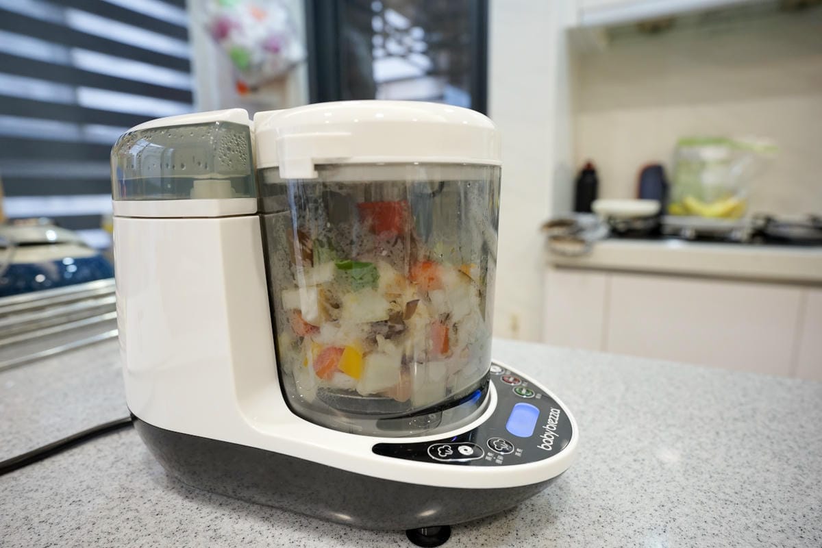 育兒分享｜babybrezza 副食品料理機推薦 嬰兒副食品輕鬆煮 蒸煮攪一機搞定！ 寶寶副食品食譜分享~