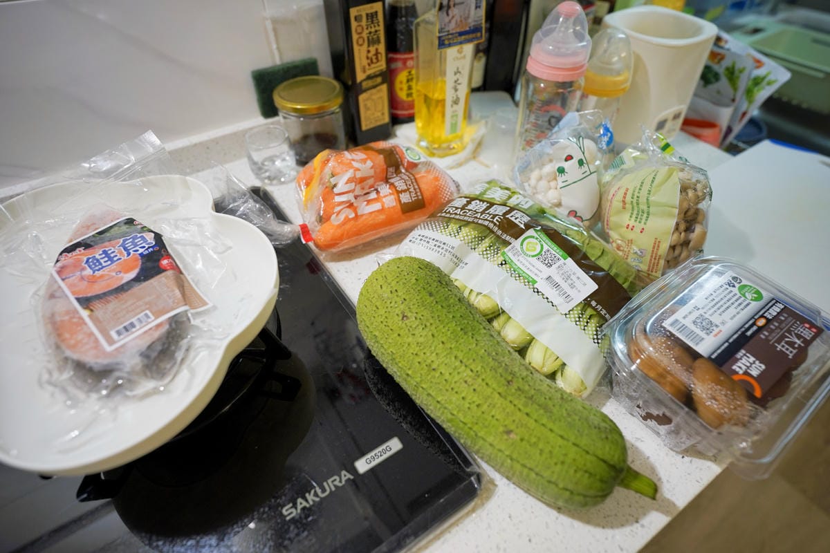 育兒分享｜babybrezza 副食品料理機推薦 嬰兒副食品輕鬆煮 蒸煮攪一機搞定！ 寶寶副食品食譜分享~