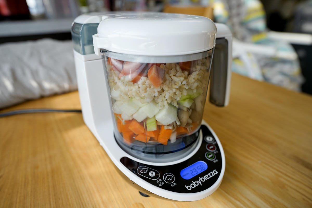 育兒分享｜babybrezza 副食品料理機推薦 嬰兒副食品輕鬆煮 蒸煮攪一機搞定！ 寶寶副食品食譜分享~