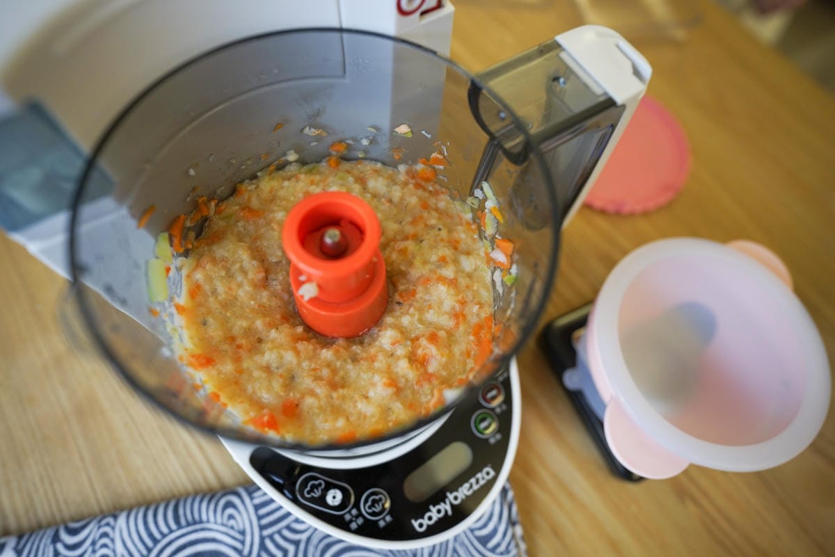 育兒分享｜babybrezza 副食品料理機推薦 嬰兒副食品輕鬆煮 蒸煮攪一機搞定！ 寶寶副食品食譜分享~