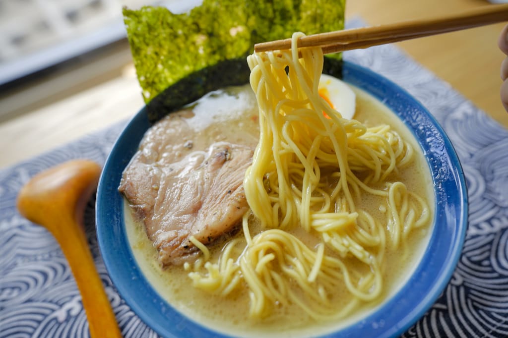 料理|桃園 豚戈屋台拉麵 冷凍宅配拉麵料理包 在家也能來碗熱呼呼的日式拉麵~ - 第9張圖 料理|桃園 豚戈屋台拉麵 冷凍宅配拉麵料理包 在家也能來碗熱呼呼的日式拉麵~