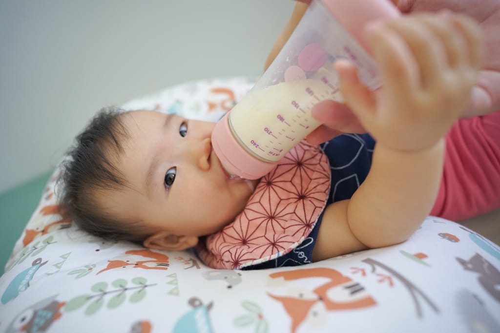 育兒好物|Chicco Perfect 5 完美防脹奶瓶 順暢喝奶PP奶瓶推薦!育兒好幫手-Boppy純棉多功能授乳枕、Chicco安撫奶嘴 - 第10張圖 育兒好物|Chicco Perfect 5 完美防脹奶瓶 順暢喝奶PP奶瓶推薦!育兒好幫手-Boppy純棉多功能授乳枕、Chicco安撫奶嘴