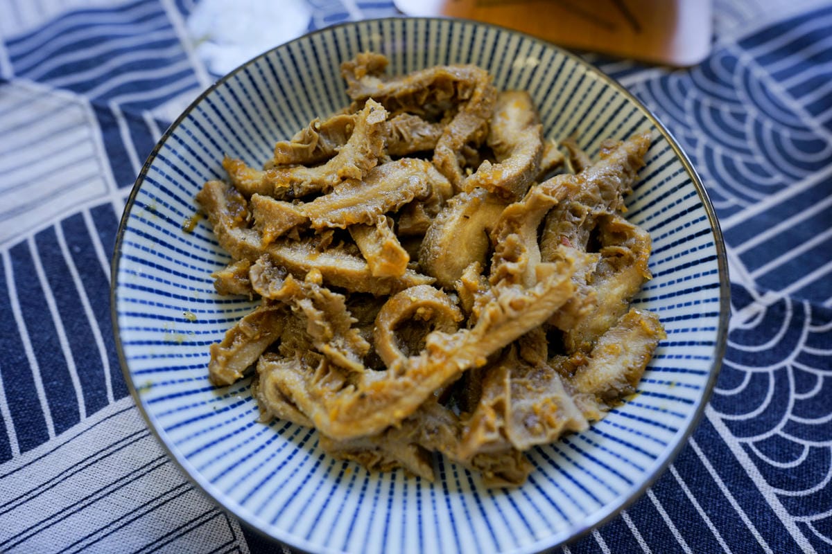 料理｜食徒 在家也能享受美味罌粟麻辣鍋 冷凍宅配料理包推薦！輕麻辣鍋底、牛尾牛肉麵、特製牛尾肉燥