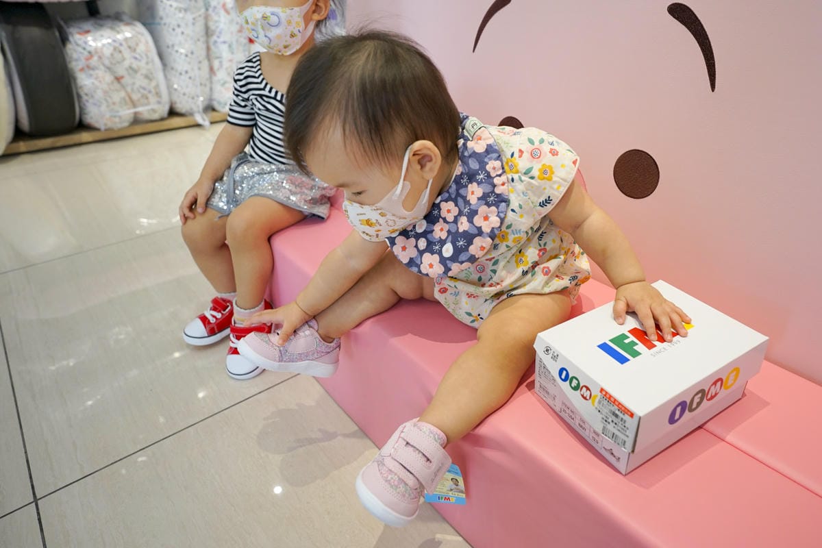 育兒分享｜桃園婦嬰用品店推薦！安琪兒婦嬰百貨(桃園旗艦店) STOKKE、Done by Deer、Nomi丹麥品牌齊全