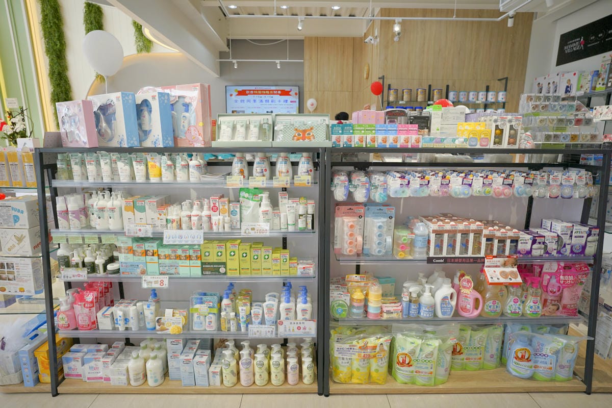 育兒分享｜桃園婦嬰用品店推薦！安琪兒婦嬰百貨(桃園旗艦店) STOKKE、Done by Deer、Nomi丹麥品牌齊全
